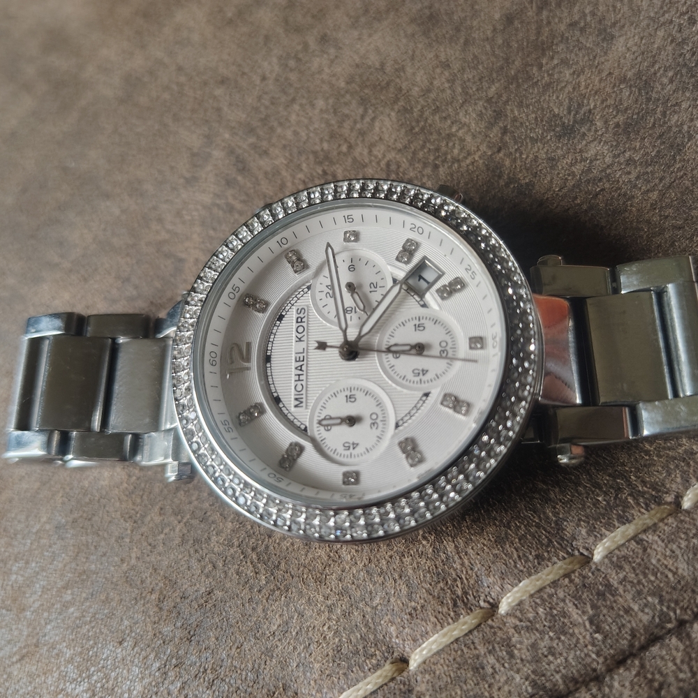 Michael Kors Silver and White Bracelet Watch - Picture 2 of 6